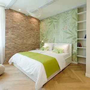 Mak Luxury Pensión Split